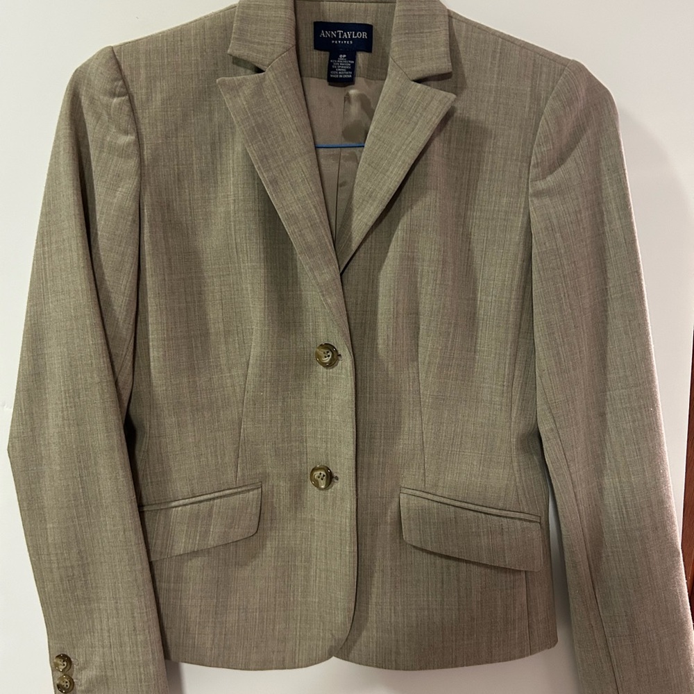 Ann Taylor Women's Tan Blazer